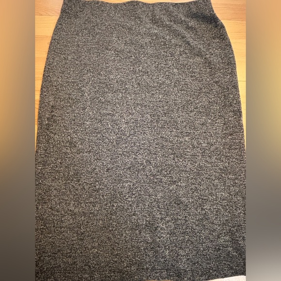 Old Navy Stretchy Fitted Comfy Pencil Skirt sz L🌺2/$14 4/$20 item - Picture 2 of 7